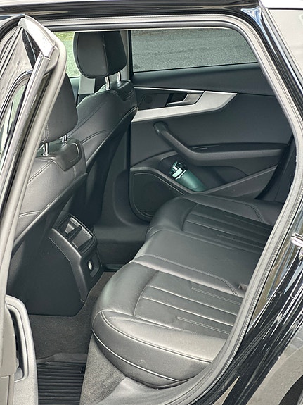 Audi A4 14 of 25