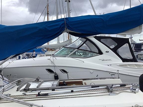 Meget lite kjørt Sea Ray 335 5 of 5