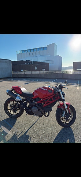 Ducati Monster 796 2 of 9