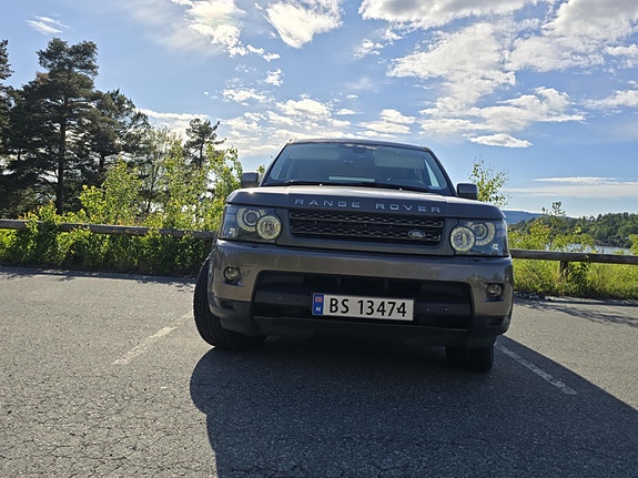 Land Rover Range Rover Sport 21 of 30