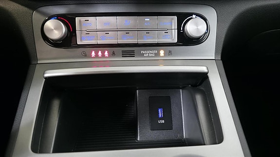 Hyundai Kona 18 of 28