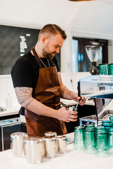 Kaffebrenneri og kaffe- og vinbar!