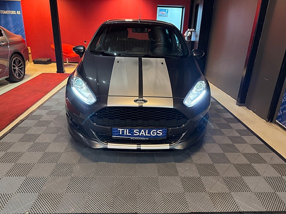 Ford Fiesta 4 of 5