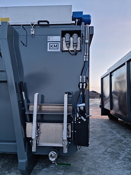 Containere med maskin og automasjon