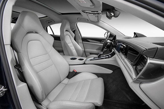 Porsche Panamera 10 of 30