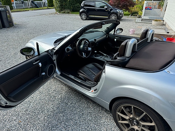 Mazda MX-5 3 of 5