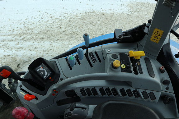 New Holland T6020 2010, kr 419 000,-