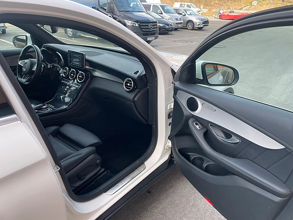 Mercedes-Benz GLC350 e 8 of 12