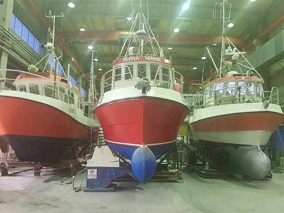 3 flotte Selfabåter til reparasjon og ombygging i vår hall på Rødskjær