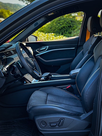 Audi e-tron 15 of 30