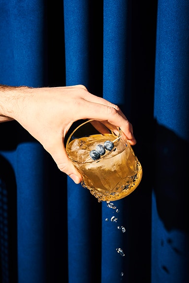 Juvente bekjemper både rus- og drikkepress, og avliver myten om at det å være edru er kjipt.