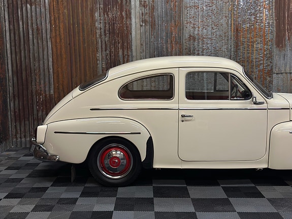 Volvo PV 5 of 30