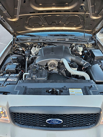 Ford Crown Victoria 6 of 15