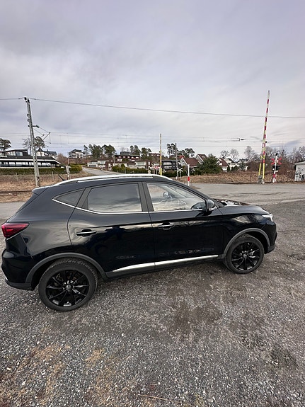 MG ZS EV 4 of 10