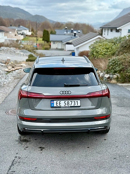 Audi e-tron 6 of 30