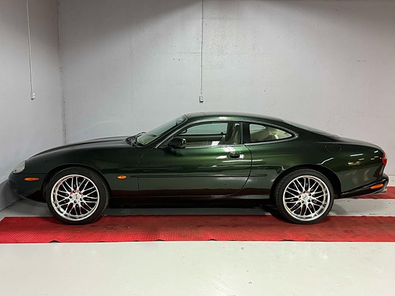 Jaguar XK 6 of 29