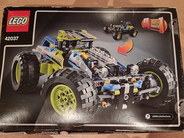 Sjelden, Ny og Uåpnet LEGO Technic Terrengracerbil 42037 selges.