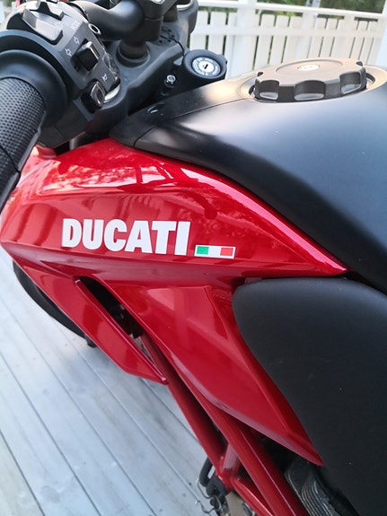 Ducati Supermotard 1100 S 19 of 24