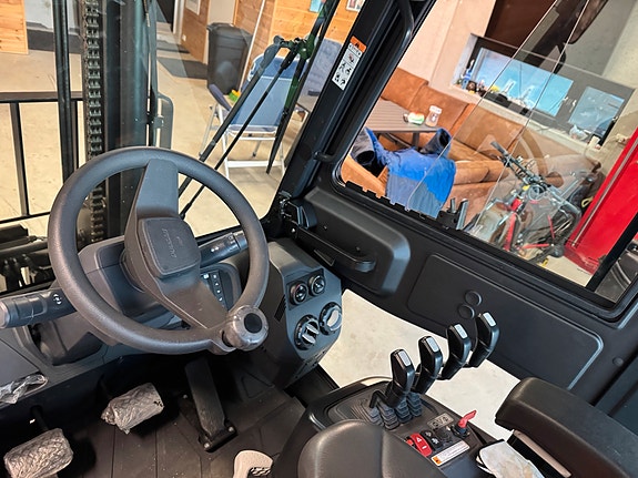 Doosan D35C-9 6 of 7