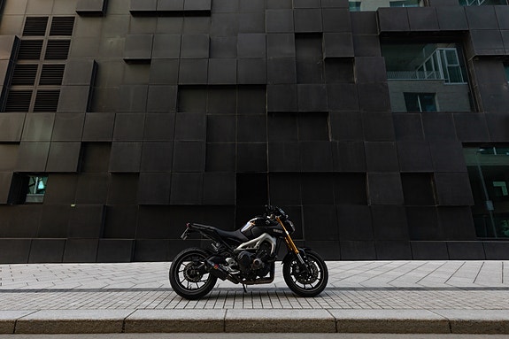 Yamaha MT-09 7 of 13