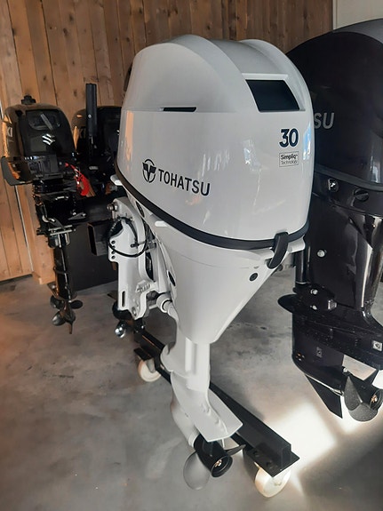 Tohatsu 30hk // Styrekult // El. start // Powertrim - tilt
