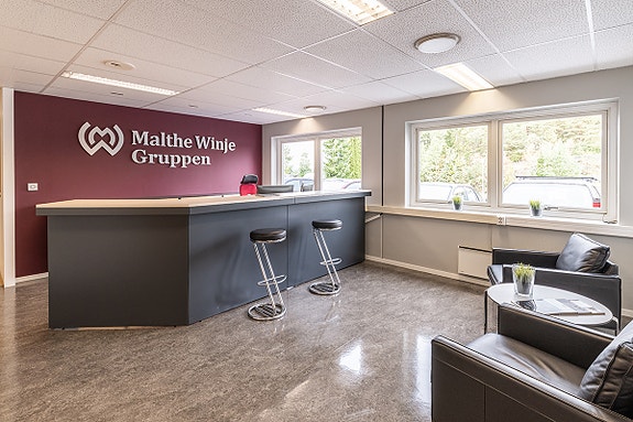 Resepsjonen ved hovedinngangen.