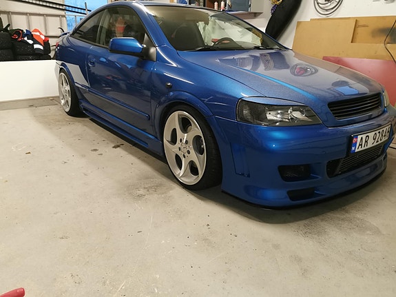 Opel Astra 2 of 21