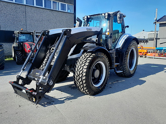 Valtra T235 Direct 2024, kr 1 990 000,-