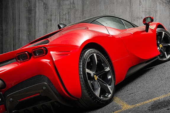Ferrari SF90 Stradale 19 of 30