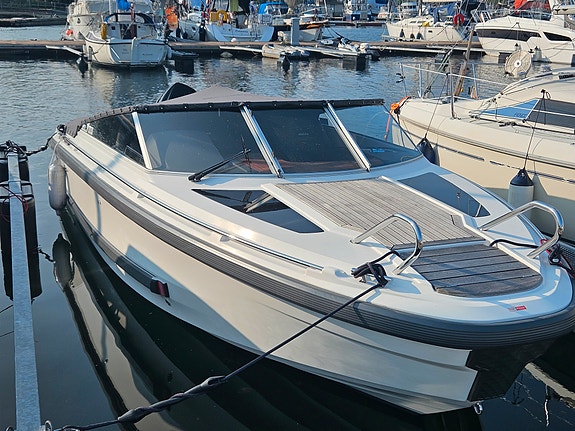 IBIZA 760 T med 300 hk Suzuki 2 of 30