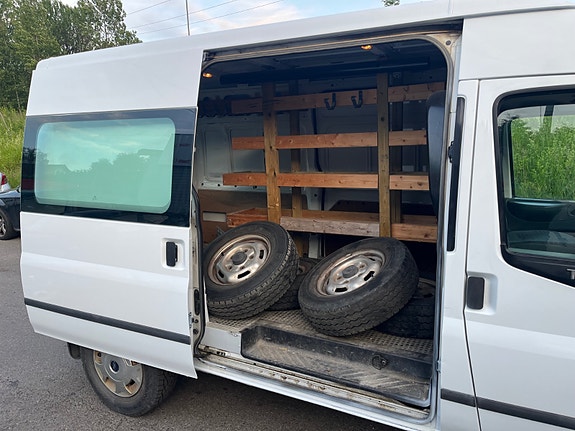 Ford Transit 17 of 19