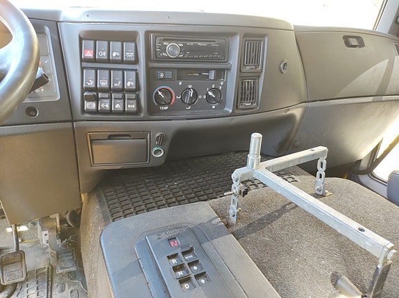 Volvo Fl6 5 of 16