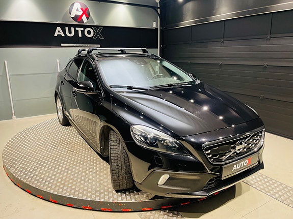 Volvo V40 Cross Country 3 of 30