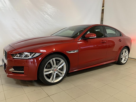 Jaguar XE 3 of 24