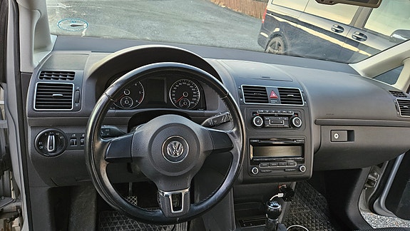 Volkswagen Touran 10 of 22