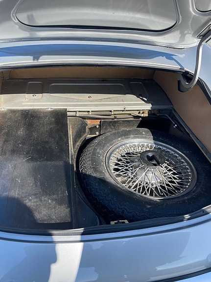 Jaguar E-TYPE 12 of 17