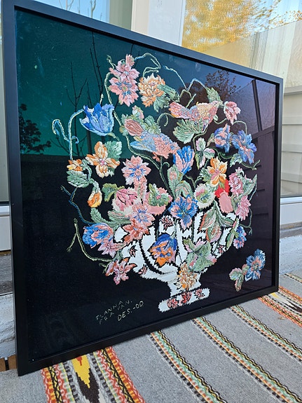 Håndlaget Broderi Kunstverk Blomstermotiv Flerfarget