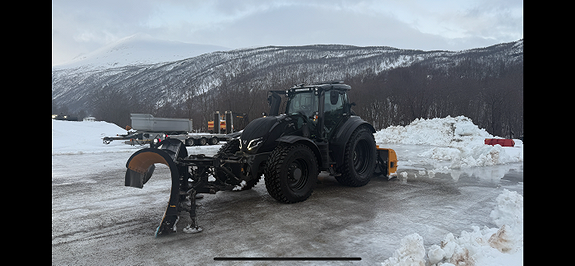 Valtra T235DSt 2023, kr 1 900 000,-
