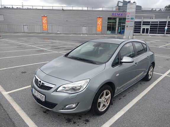 Opel Astra 10 of 30