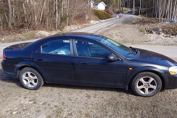 Chrysler Sebring 2 of 5