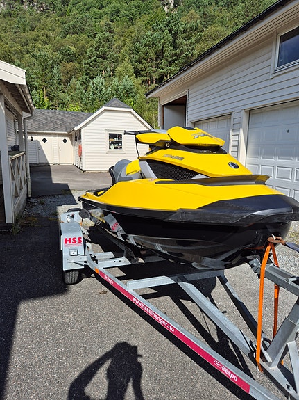 Sea-doo rxt 260 is 3 of 5
