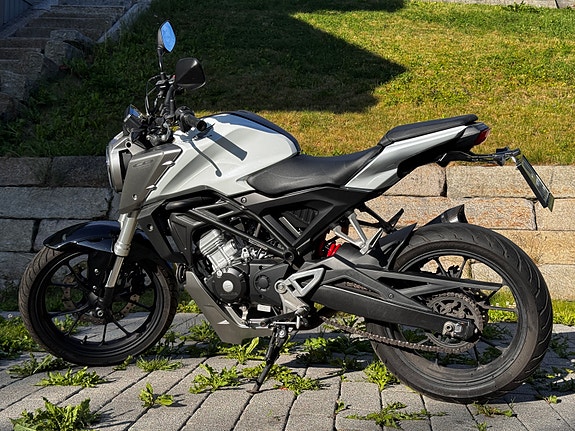 Honda CB 125 R 2 of 9