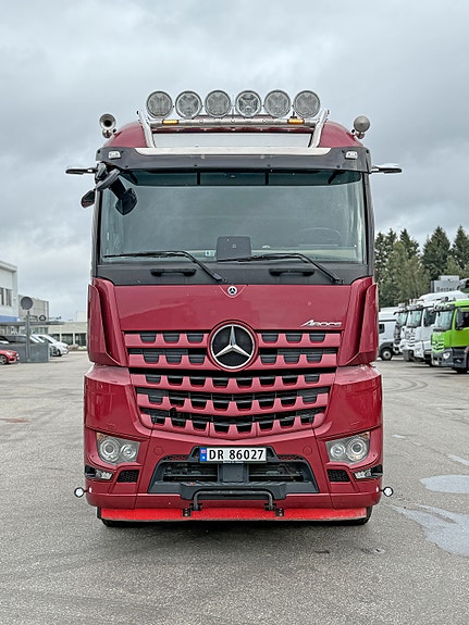Mercedes-Benz Arocs 3258LK Zetterbergs tridemtipp, godt utstyrt, se video. 2 of 5