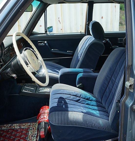 Mercedes-Benz 280 SE 16 of 30
