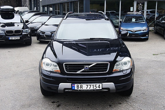 Volvo XC90 7 of 13