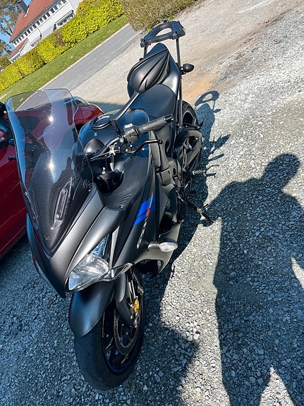 Suzuki GSX-S 1000 F 2 of 9