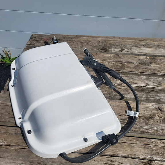 Valtra Novatel GPS antenne RTK 2024, kr 50 000,-