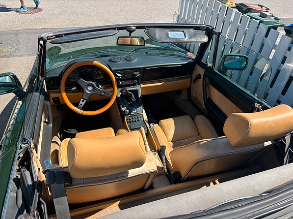Alfa Romeo Spider 9 of 11