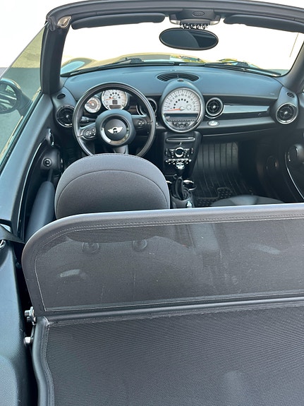 MINI Cooper 23 of 30