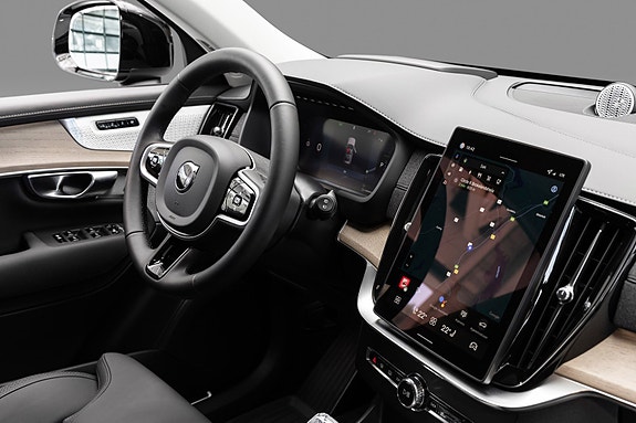 Volvo XC90 13 of 26